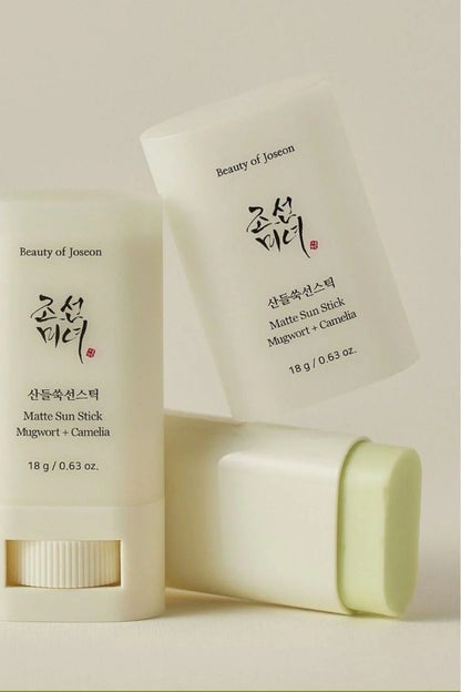 BEAUTY OF JOSEON - MATTE SUNSTICK: Mugwort + Camilia SPF 50+ PA++++